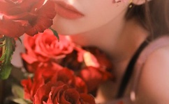 巨大的奶头被老头玩弄